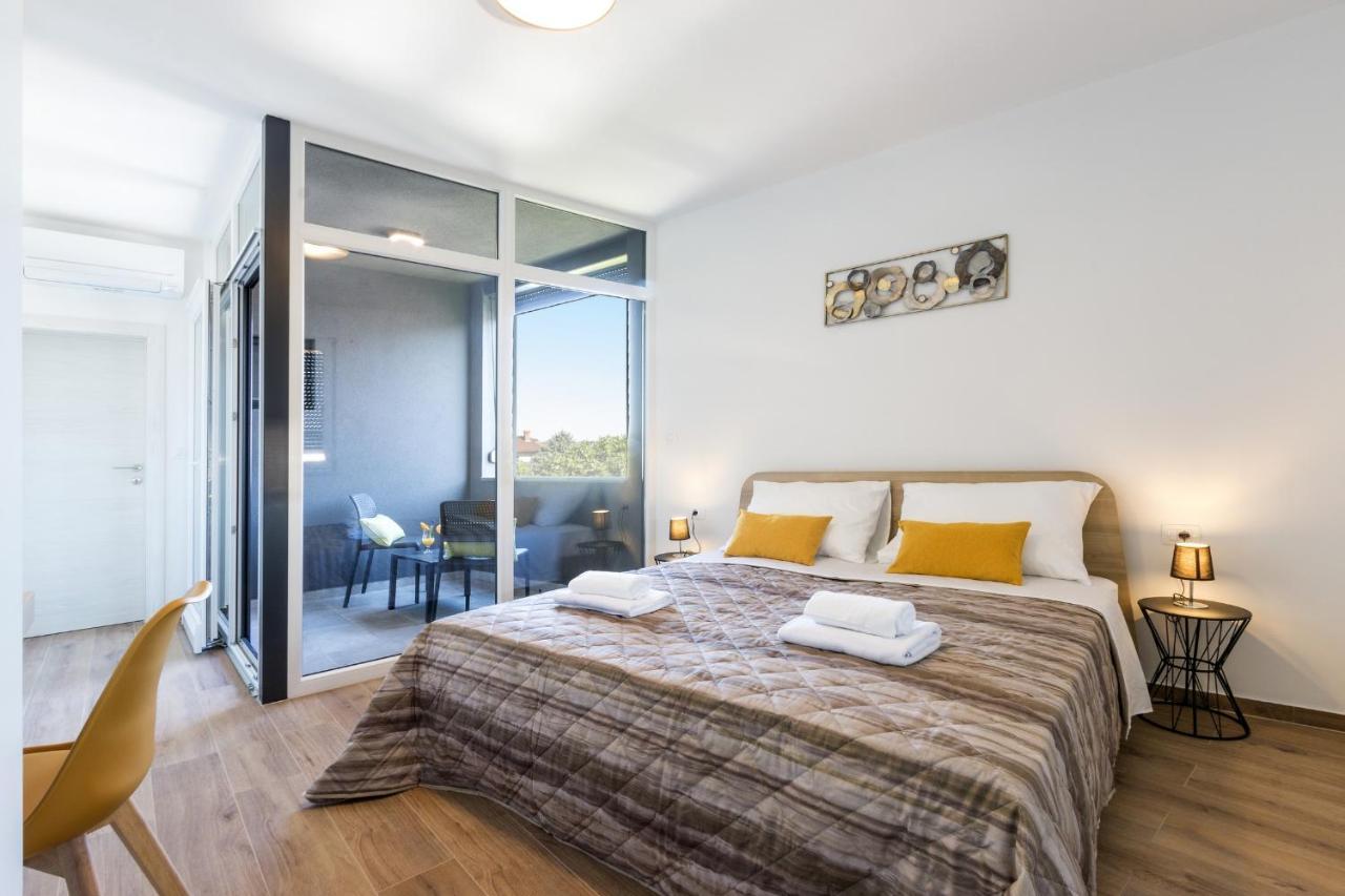Modern 3-Bedroom Villa With A Private Pool Pula Extérieur photo